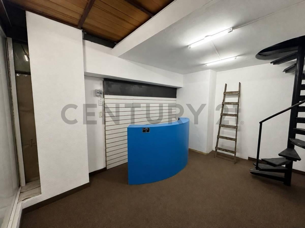 Foto de VENTA! Oficina en galeria del centro, imagen 2
