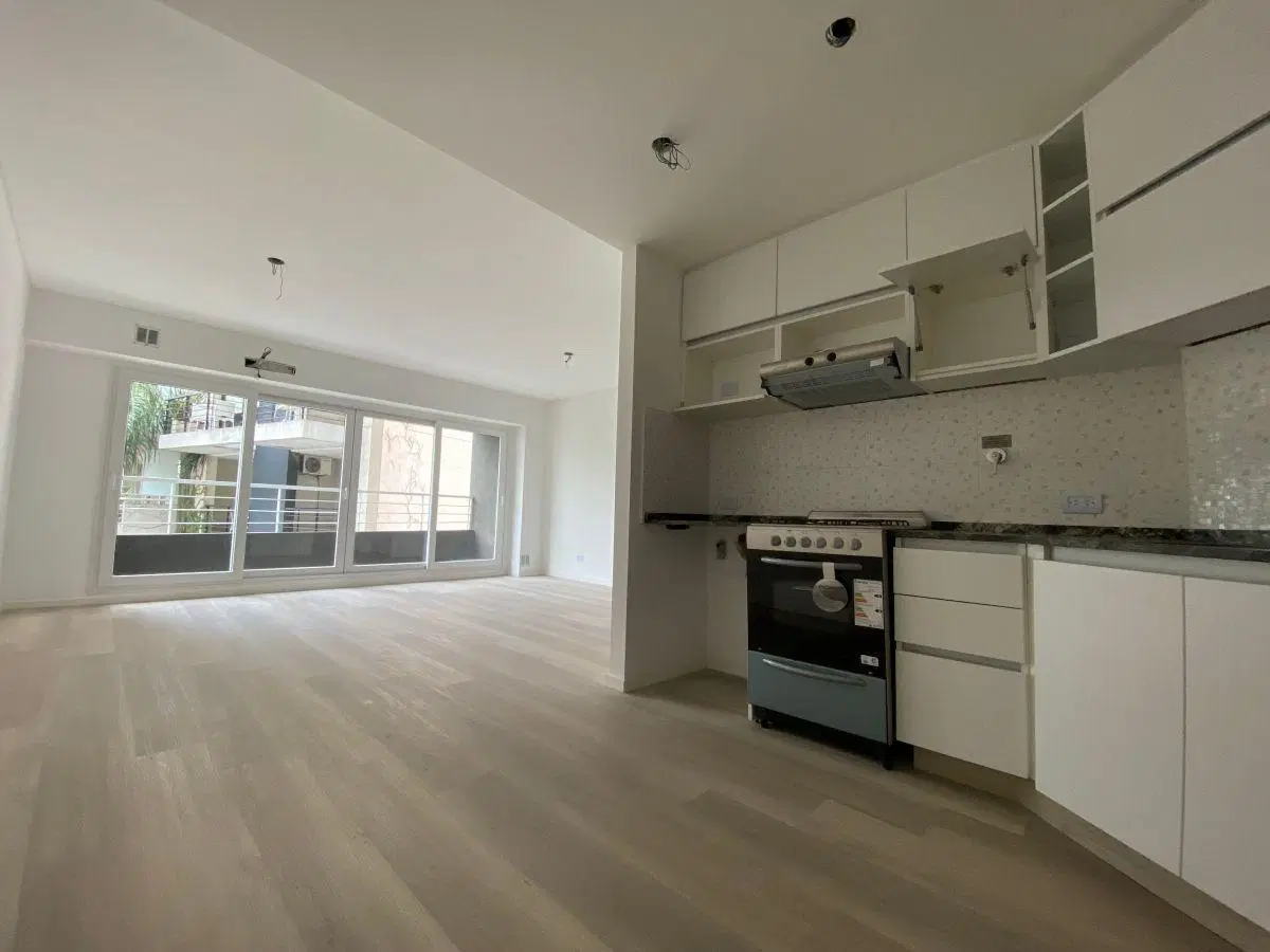 MONOAMBIENTE DIVISIBLE 35m2 contrafrente con cocina-comedor balcón y lavadero. Apto profesional. 2