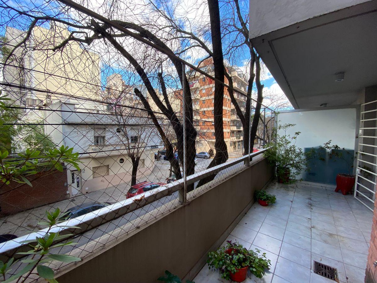 Foto de Departamento 3 ambientes 101m2 al frente con cochera fija/cubierta, imagen 2