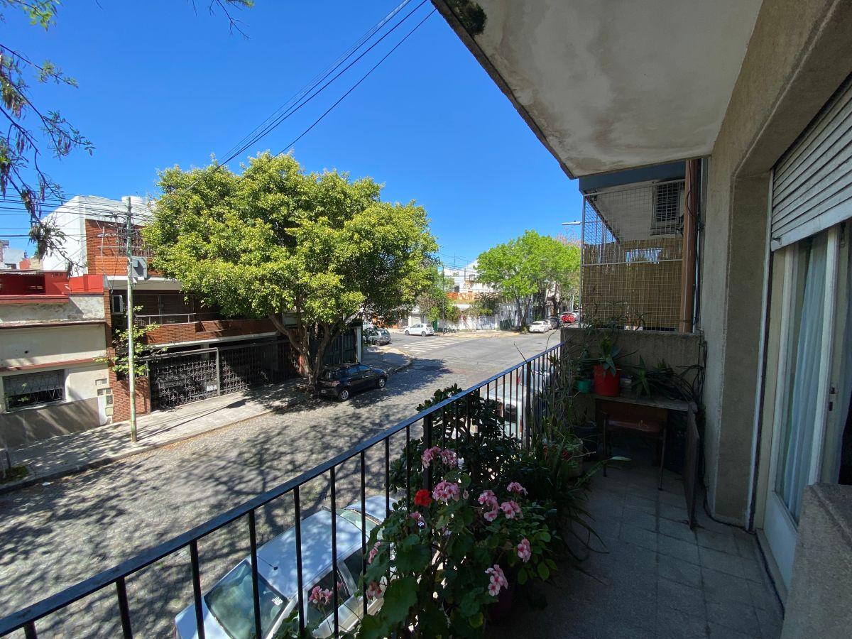 Foto de Semipiso de 3 ambientes al frente con balcón y patio en Villa, imagen 3