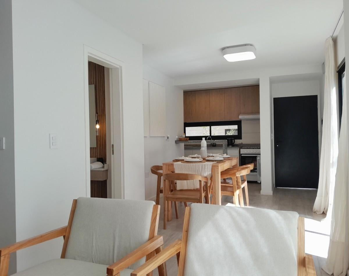 VENDO DUPLEX 2 y ½ DORM. + COCHERA EN HOUSING DISTRITO VEINTE B° NUEVO POETA LUGONES. A ESTRENAR!!!