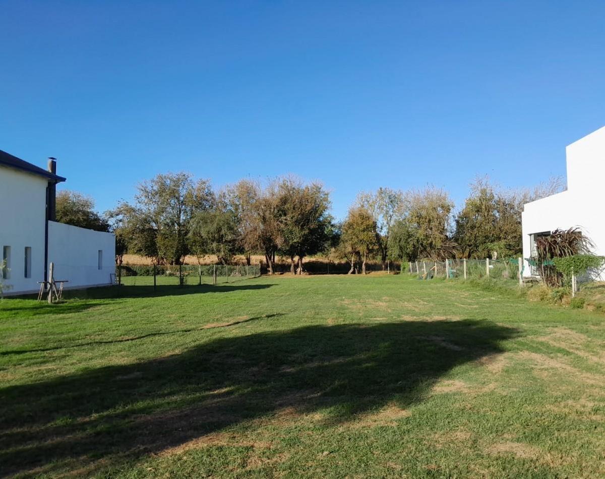 Vendo Lote 1.380 m² Country Las Corzuelas. 1° Etapa 3