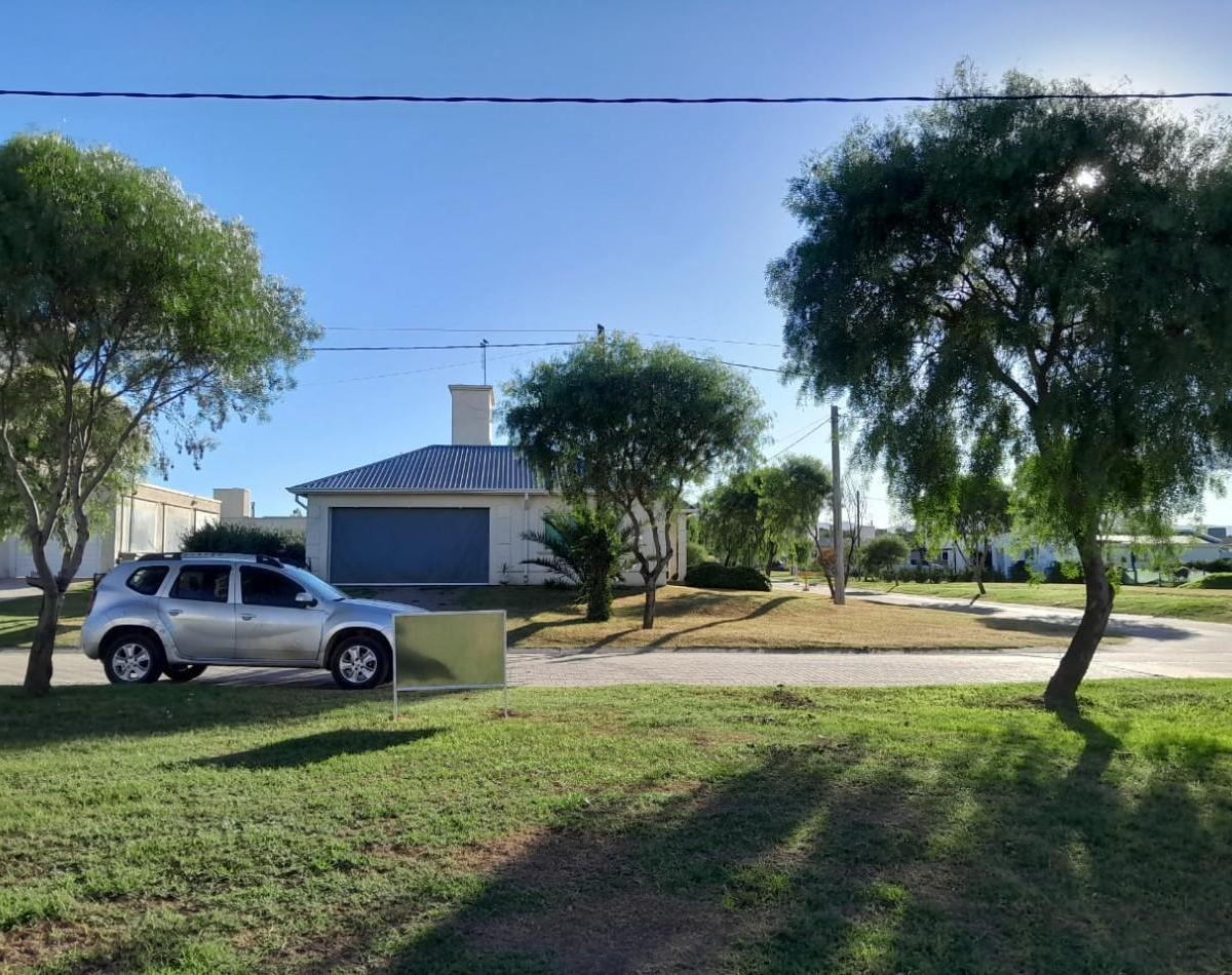 Vendo Lote 1.380 m² Country Las Corzuelas. 1° Etapa 4