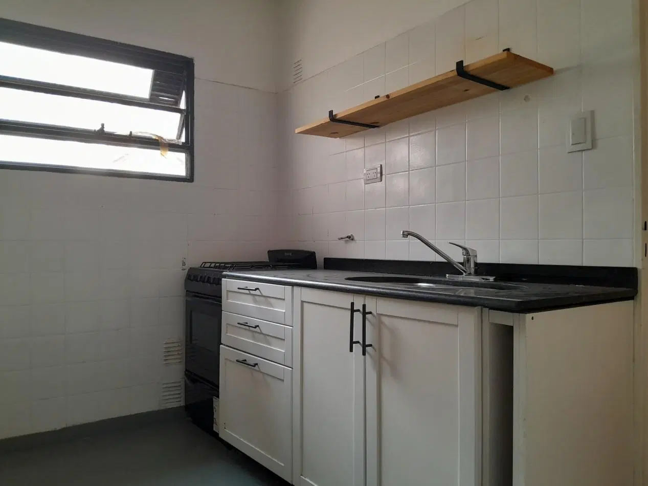 ALQUILO DEPARTAMENTO 2 DORM. + COCHERA RECICLADO. B° SAN MARTIN 4