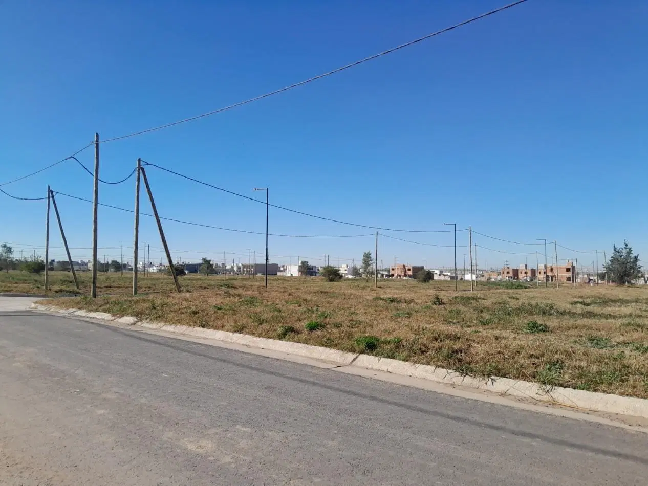 VENDO LOTE 250 M2 C/POSESION Y OBRAS PAGAS B° DOCTA PARQUE MALAGUEÑO 1