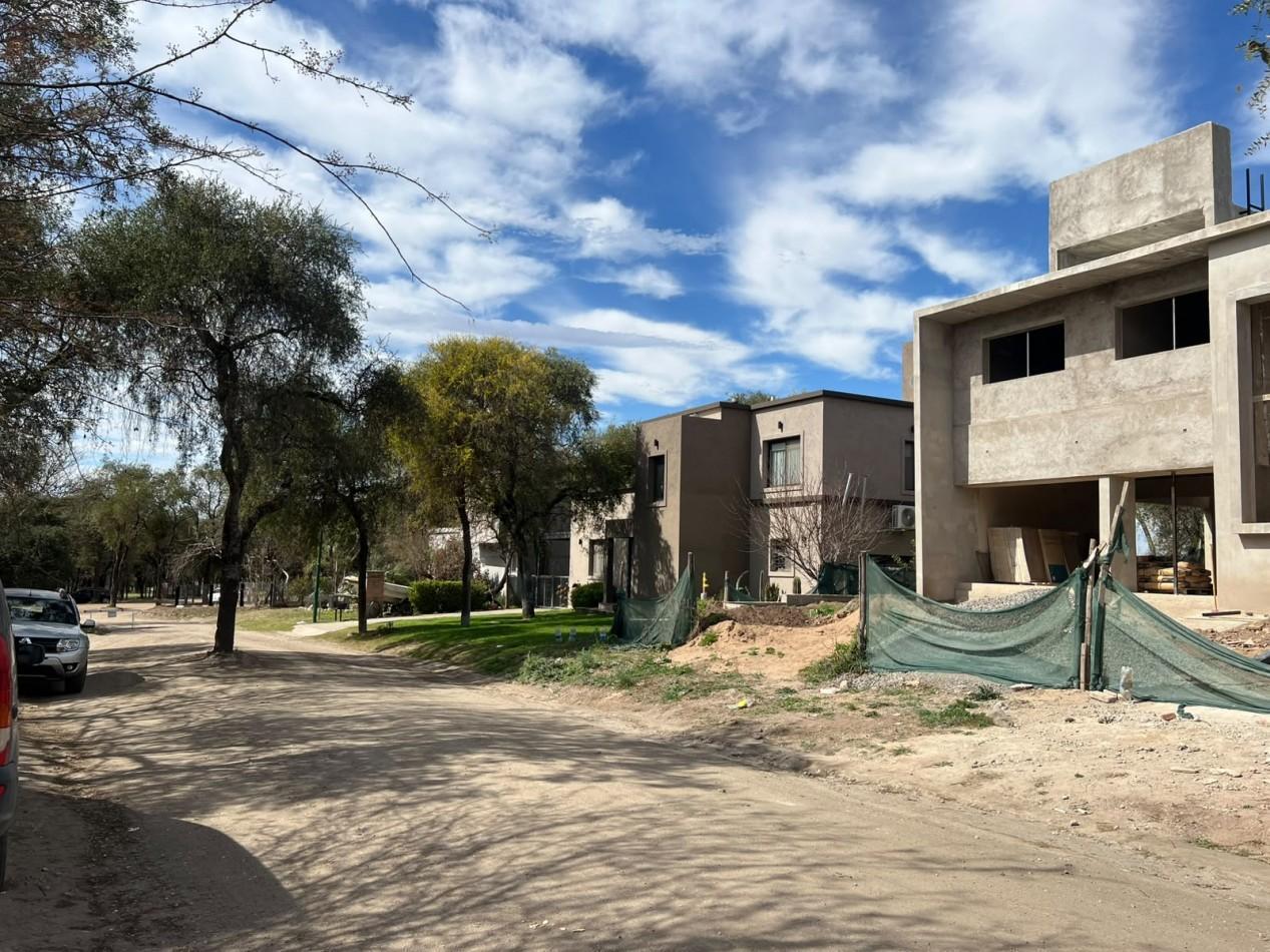 Foto de Lote en venta Valle del Golf. 863 m2., imagen 5