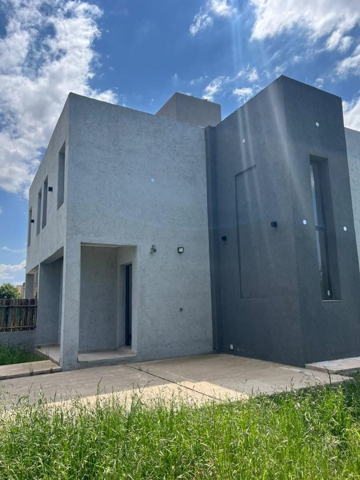 Foto de EN VENTA DUPLEX 2 DORM. B° SAN FRANCISCO (SOLES SERRANOS)- UNQUILLO, imagen 2