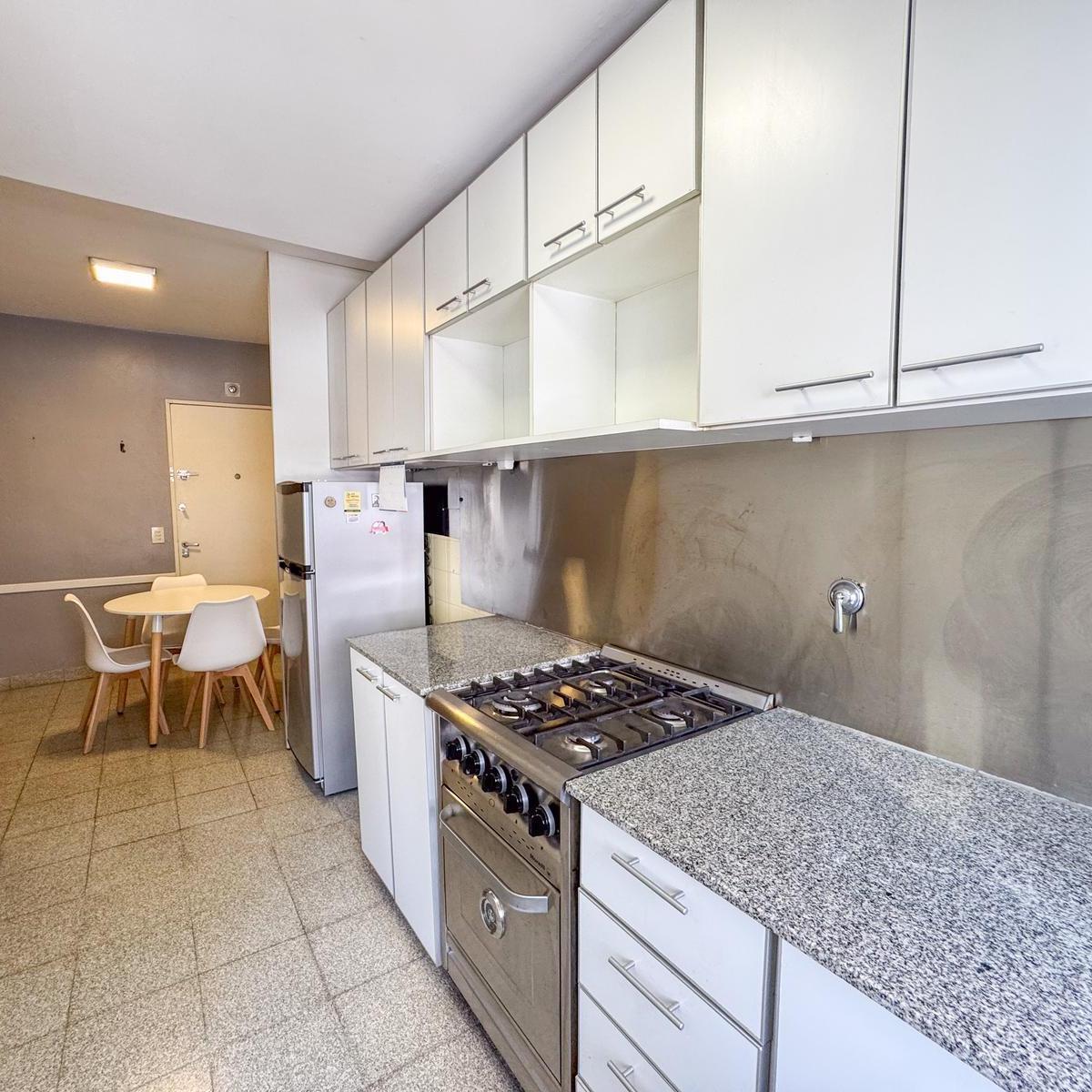 Reservado - Departamento 3 Ambientes - Mons. Piaggio 95 4