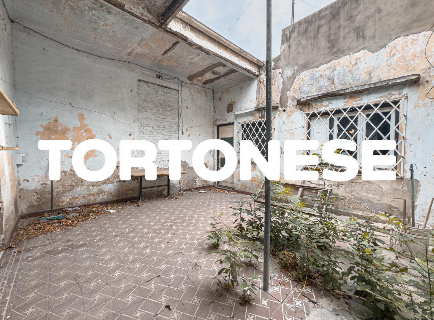 Casa lote propio a reciclar - Av. Roca 1604