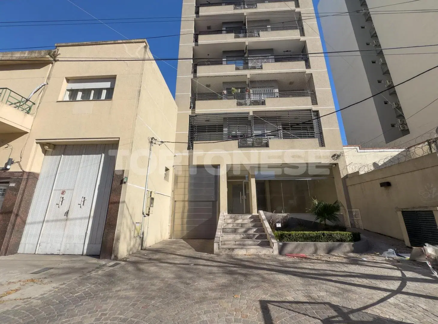 Cochera cubierta en Lanusita - Ministro Brin 2753 1