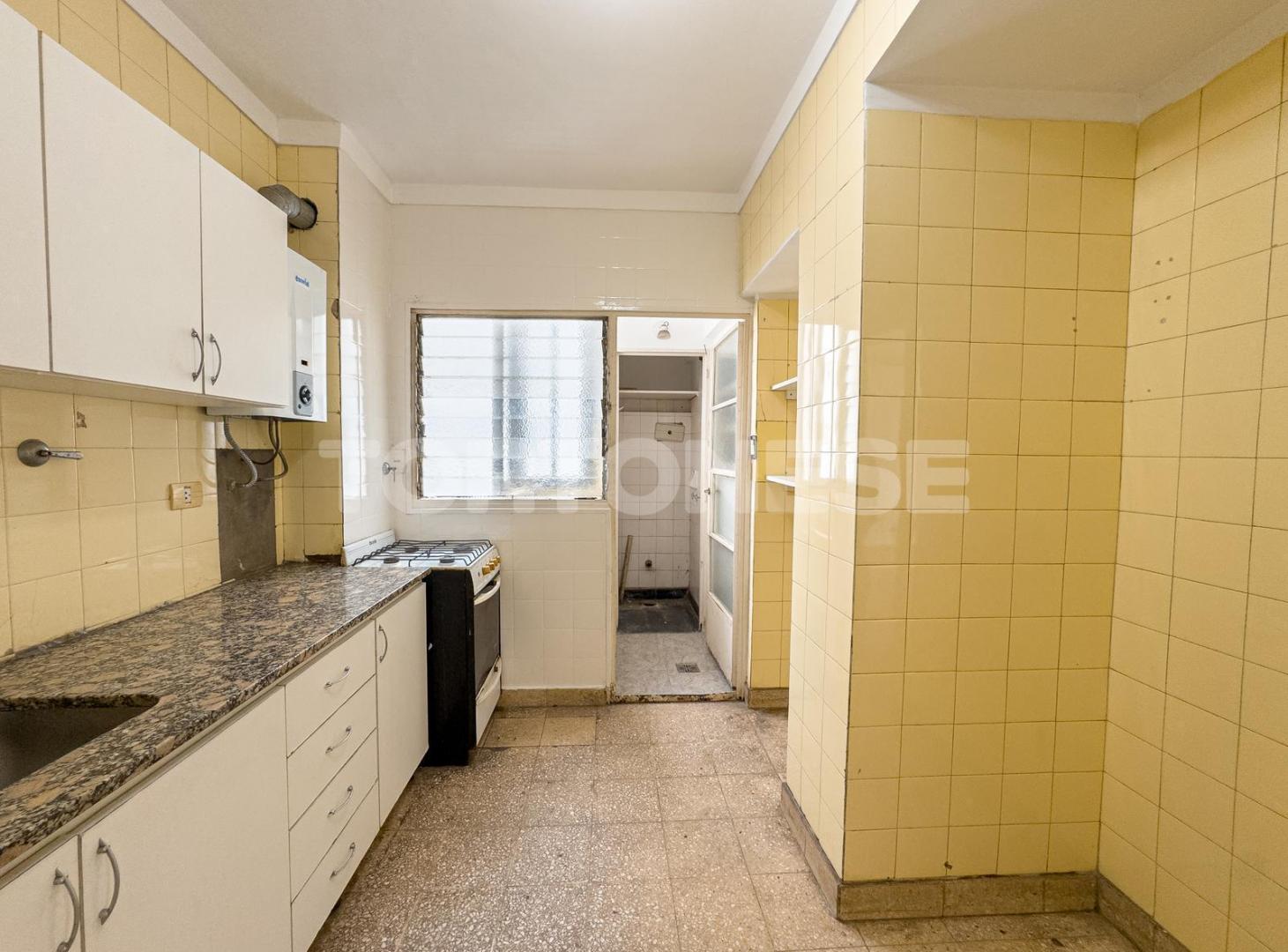 Foto de Departamento 3 ambientes al frente en venta con balcón - Lavalle 50, imagen 3