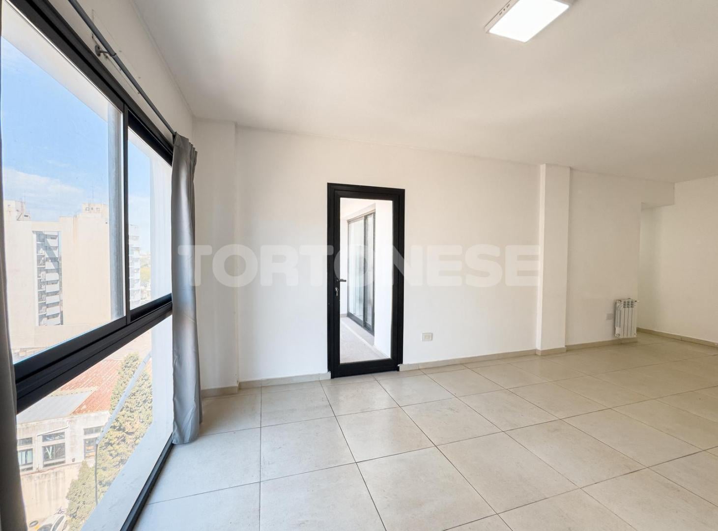 Foto de Departamento 3 ambientes con balcón corrido - 9 de julio 184, imagen 4
