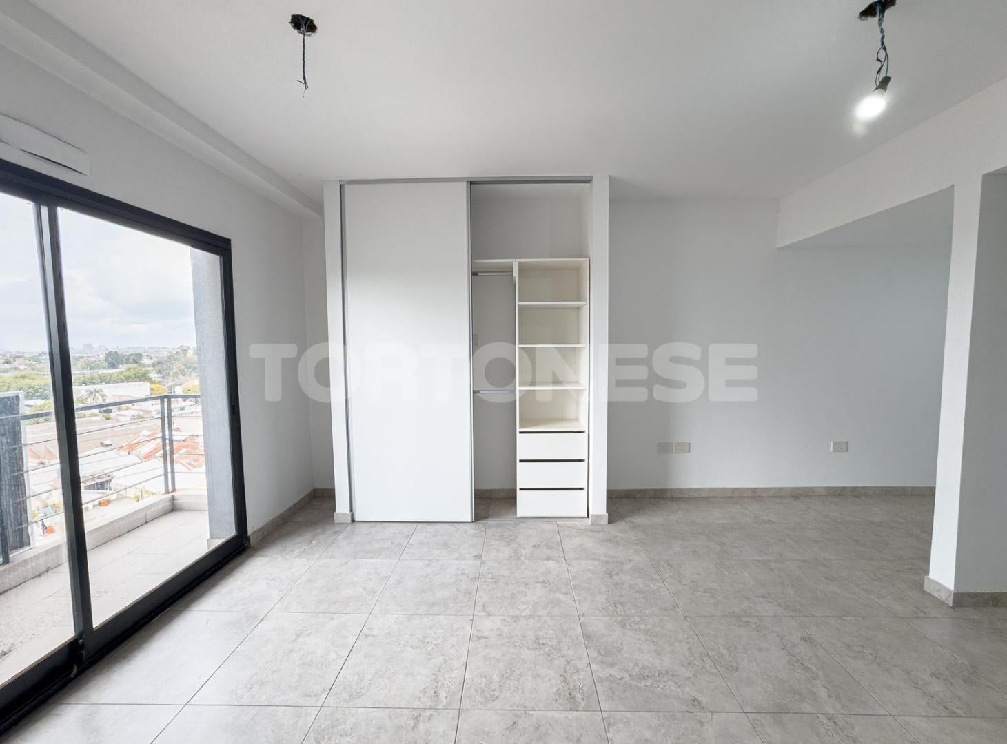 Foto de Departamento monoambiente con balcón al frente - Luminoso - Av, imagen 5