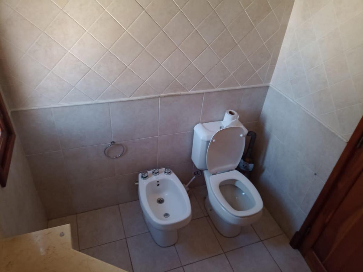 CHALET EN DOS PLANTAS. LOTE DE 10 X 23 .NUEVO VALOR