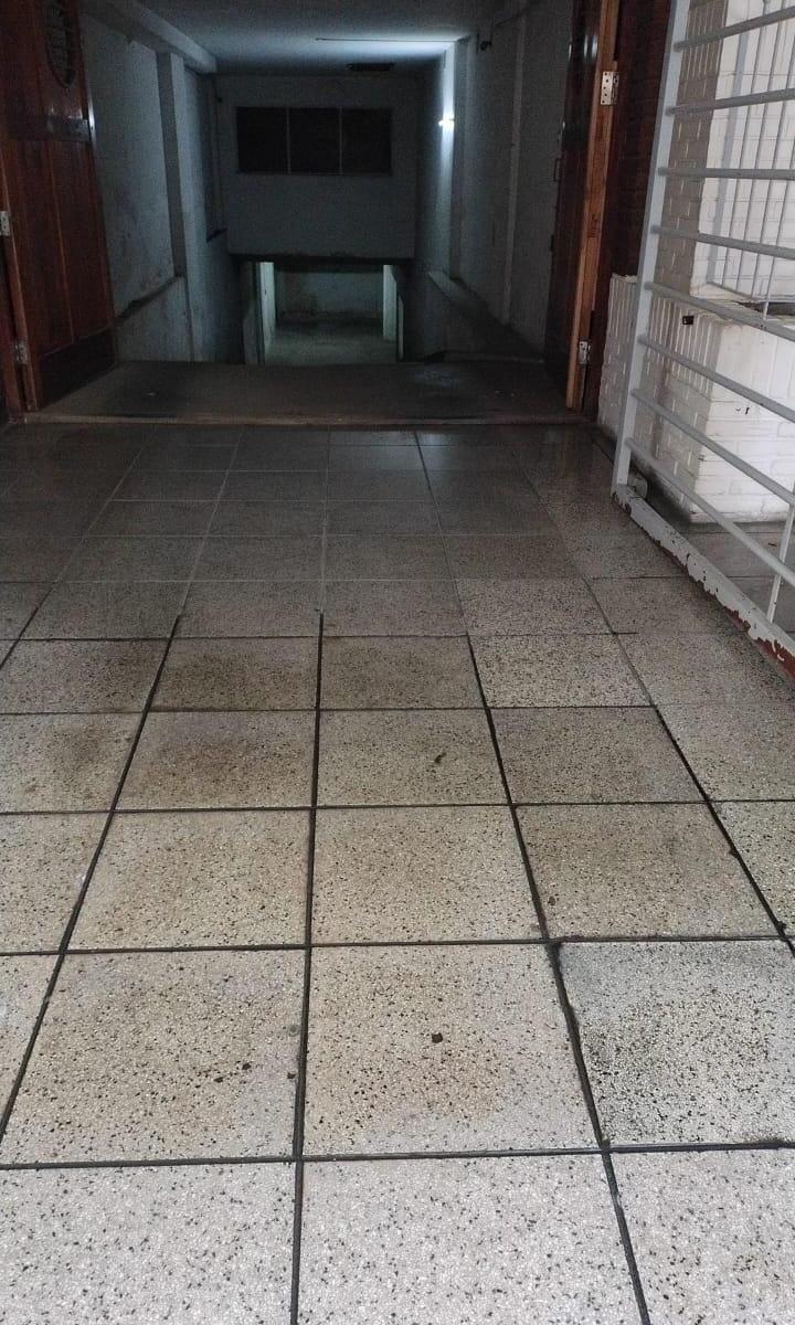 VENTA COCHERA CUBIERTA.