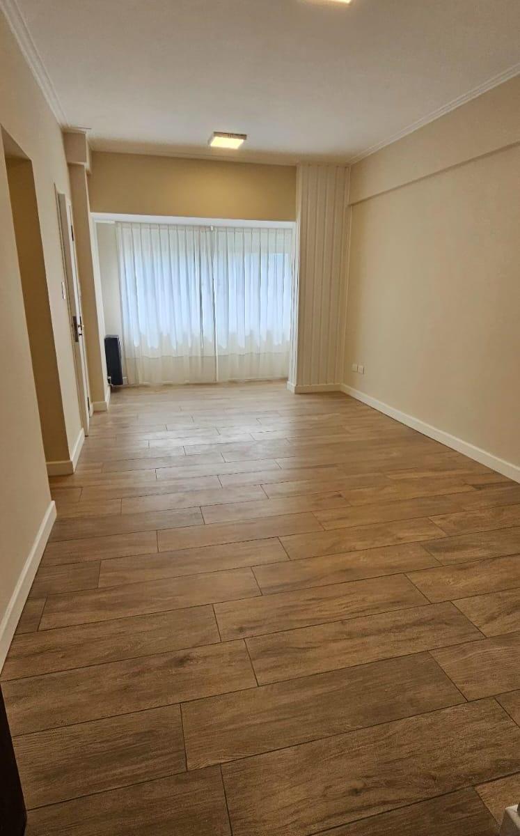VENDIDO!!!!! AMBIENTE EXTERNO CON BAULERA.
