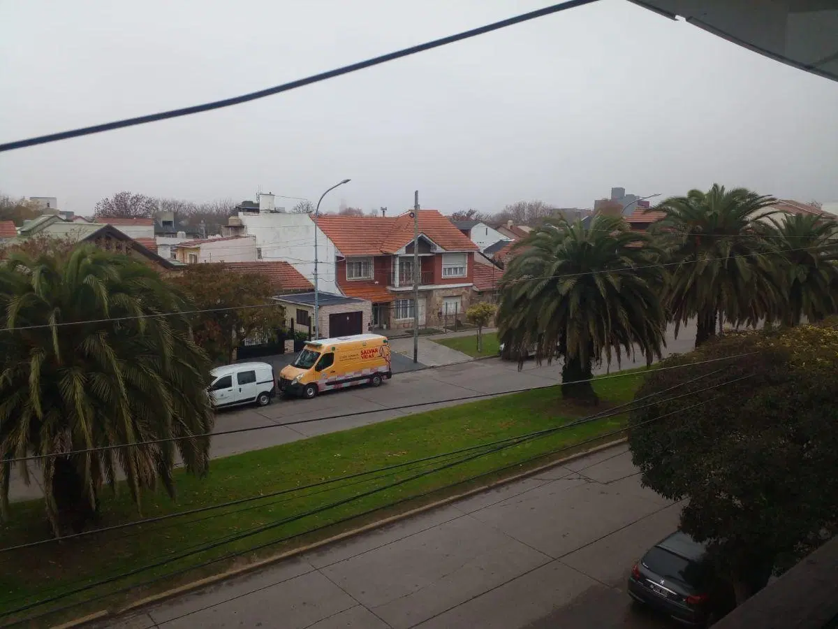 2 AMBIENTES SEGUNDO PISO POR ESCALERA AL FRENTE ,LA UNIDAD CUENTA C/ COCHERA Y BAULERA 5