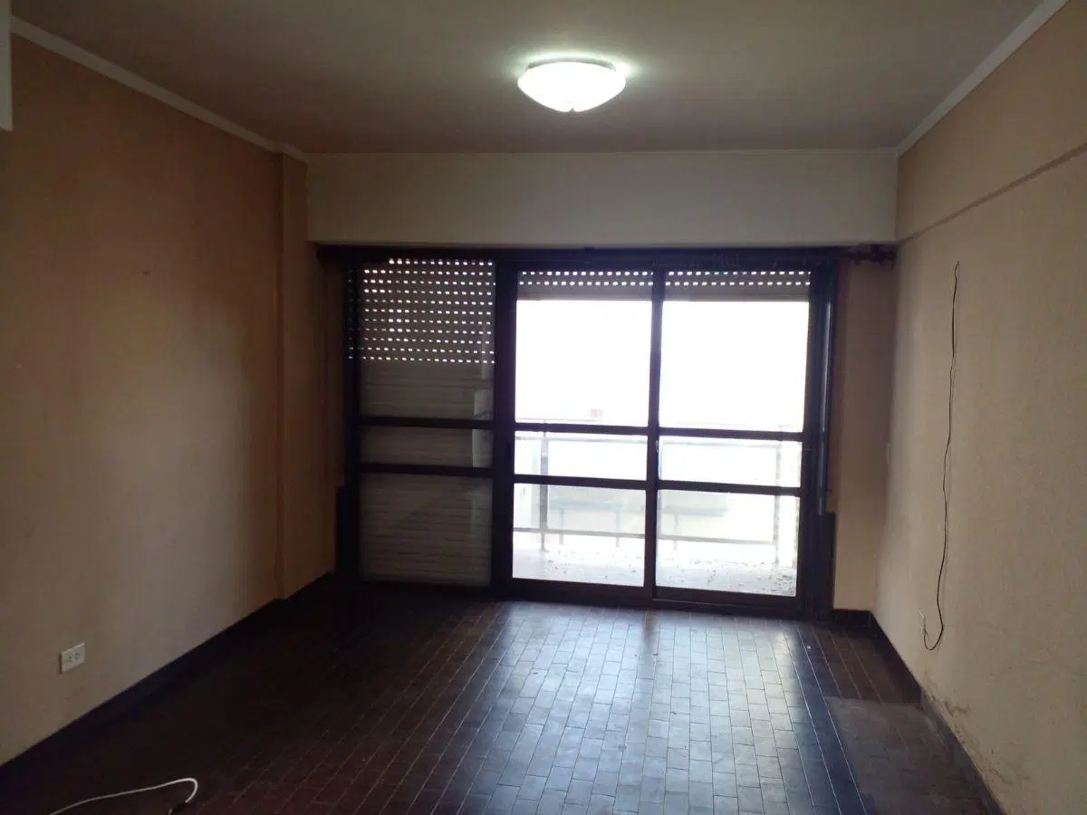 DEPARTAMENTO DOS AMBIENTES CON BALCON LATERAL 1