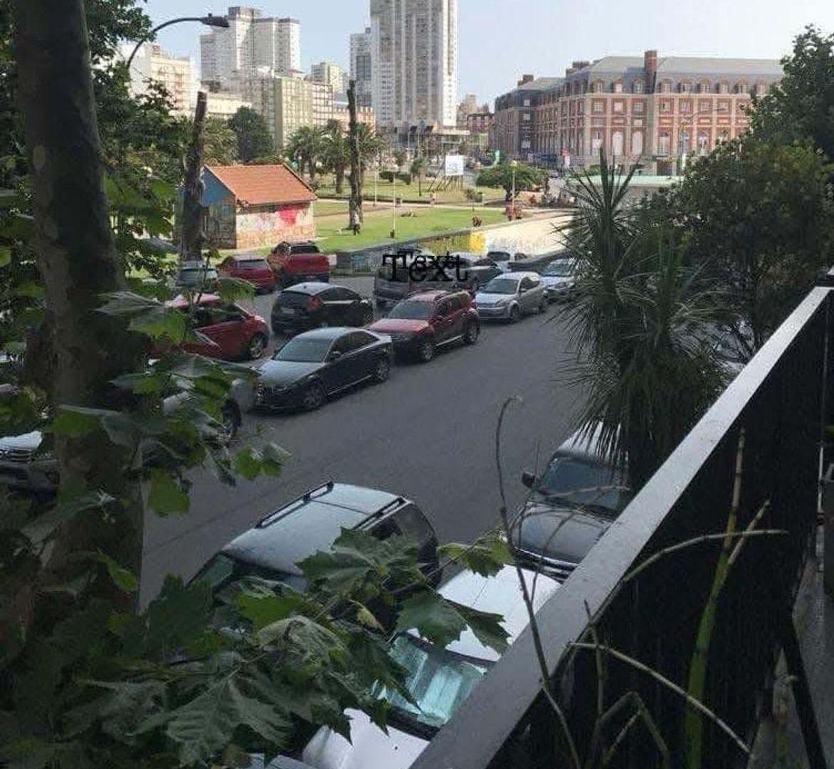 Foto de 3 AMBIENTES CON BALCON SALIENTE,VISTA A PLAZA COLON, imagen 1