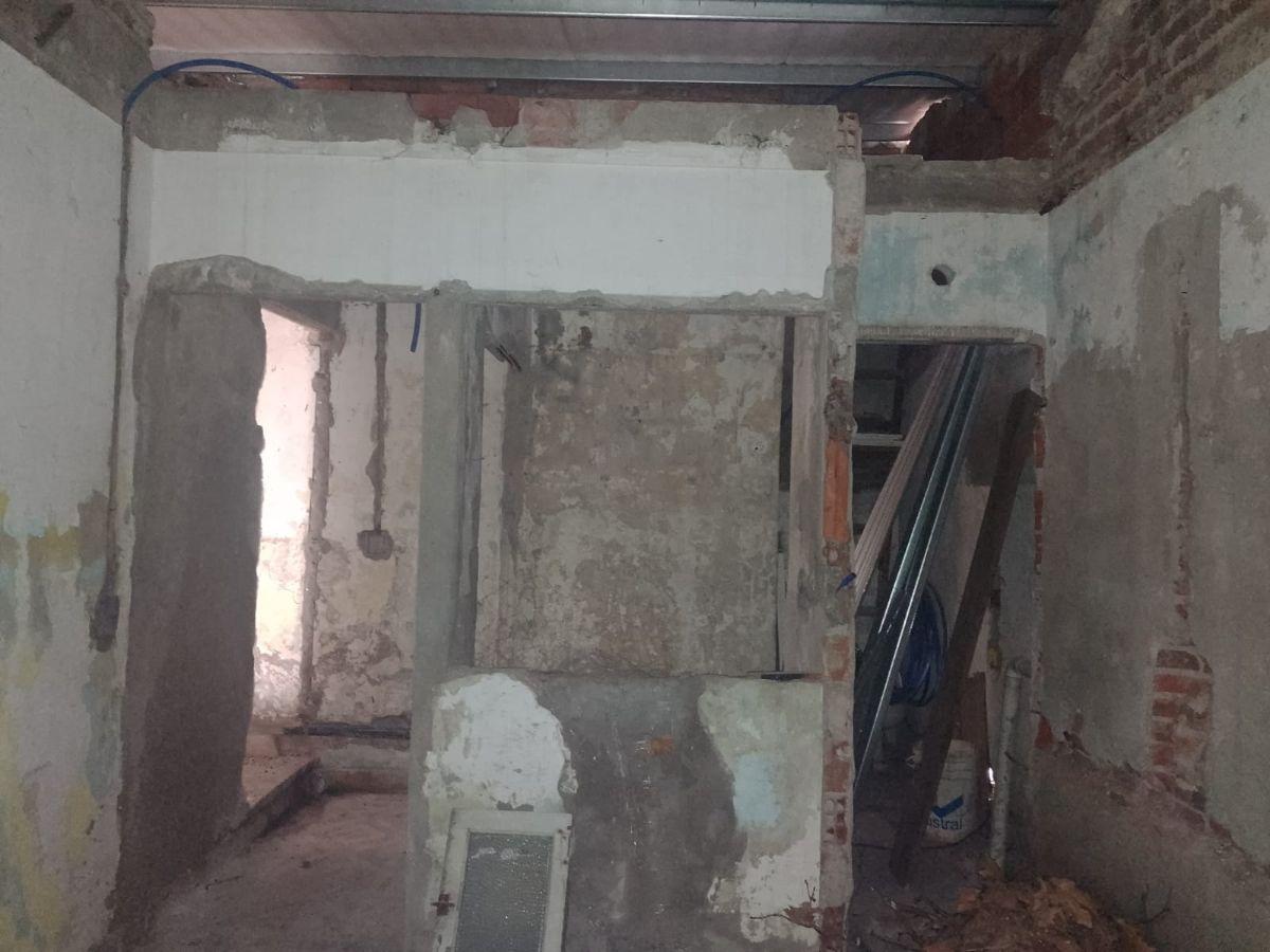 Foto de LOCAL COMERCIAL.A RECICLAR, imagen 5