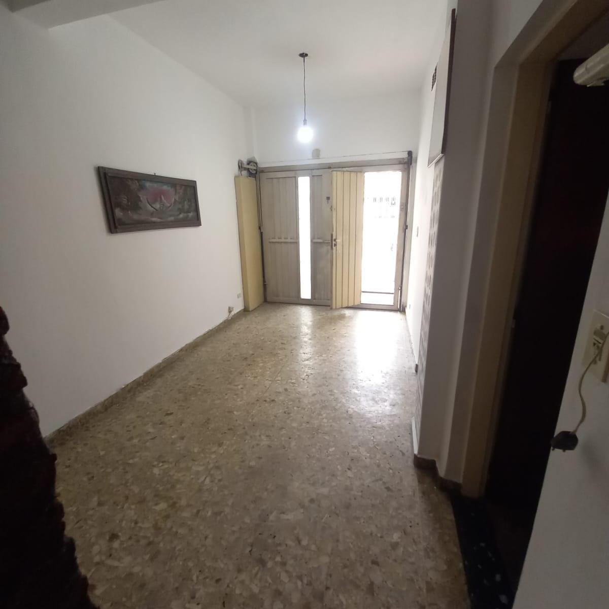 Casa 3 ambientes con terraza independiente