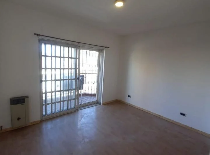 Departamento 2 ambientes con balcón 2