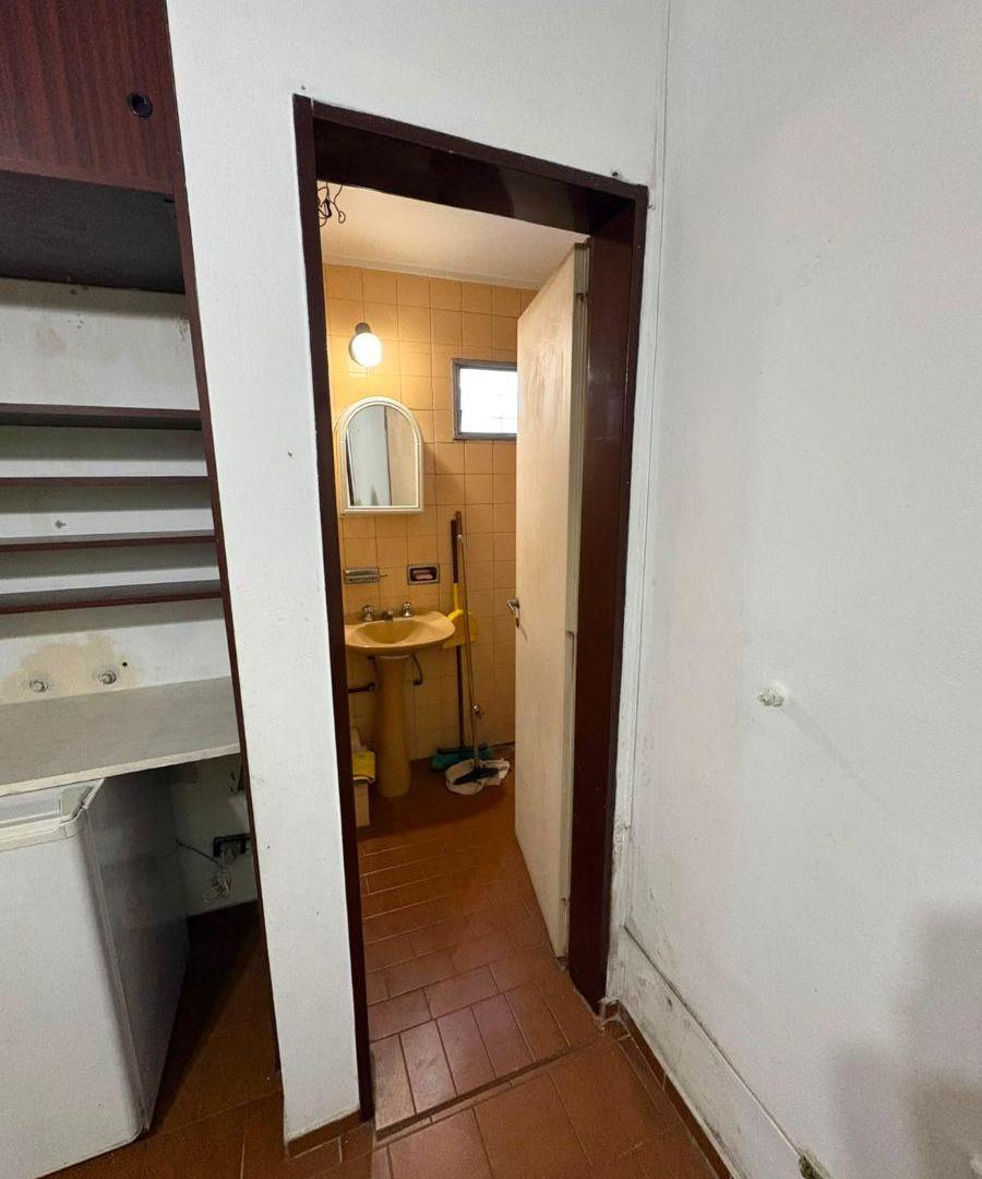 Foto de OFICINA Monoambiente 1er Piso Entrada de Vehículo Centrico / Apto, imagen 1