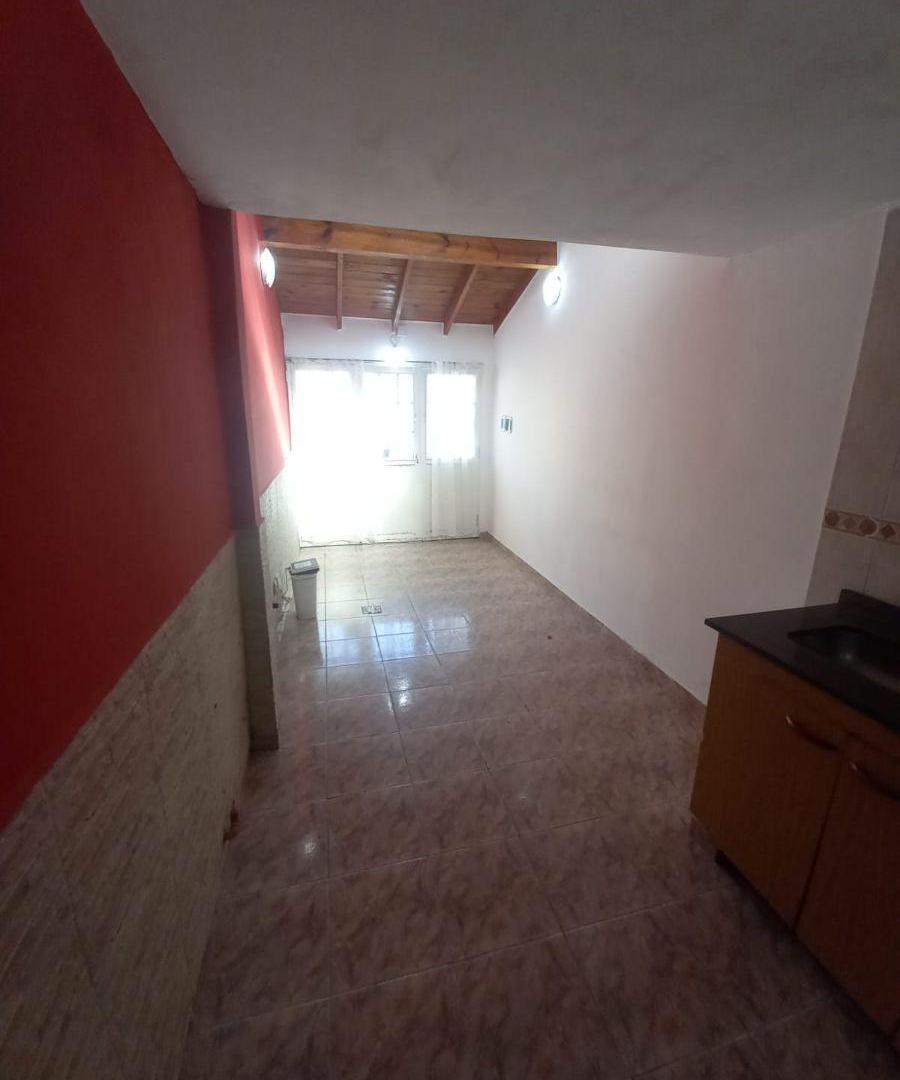Foto de Departamento 2 ambientes con patio y terraza, imagen 1