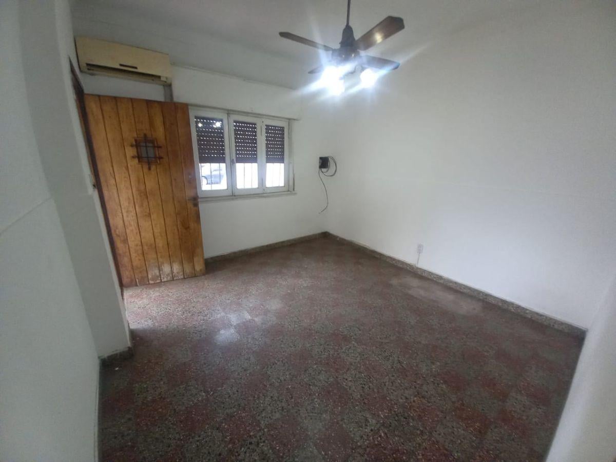 Foto de Casa 3 Ambientes con Entrada Vehículo y Espacio Verde, imagen 1