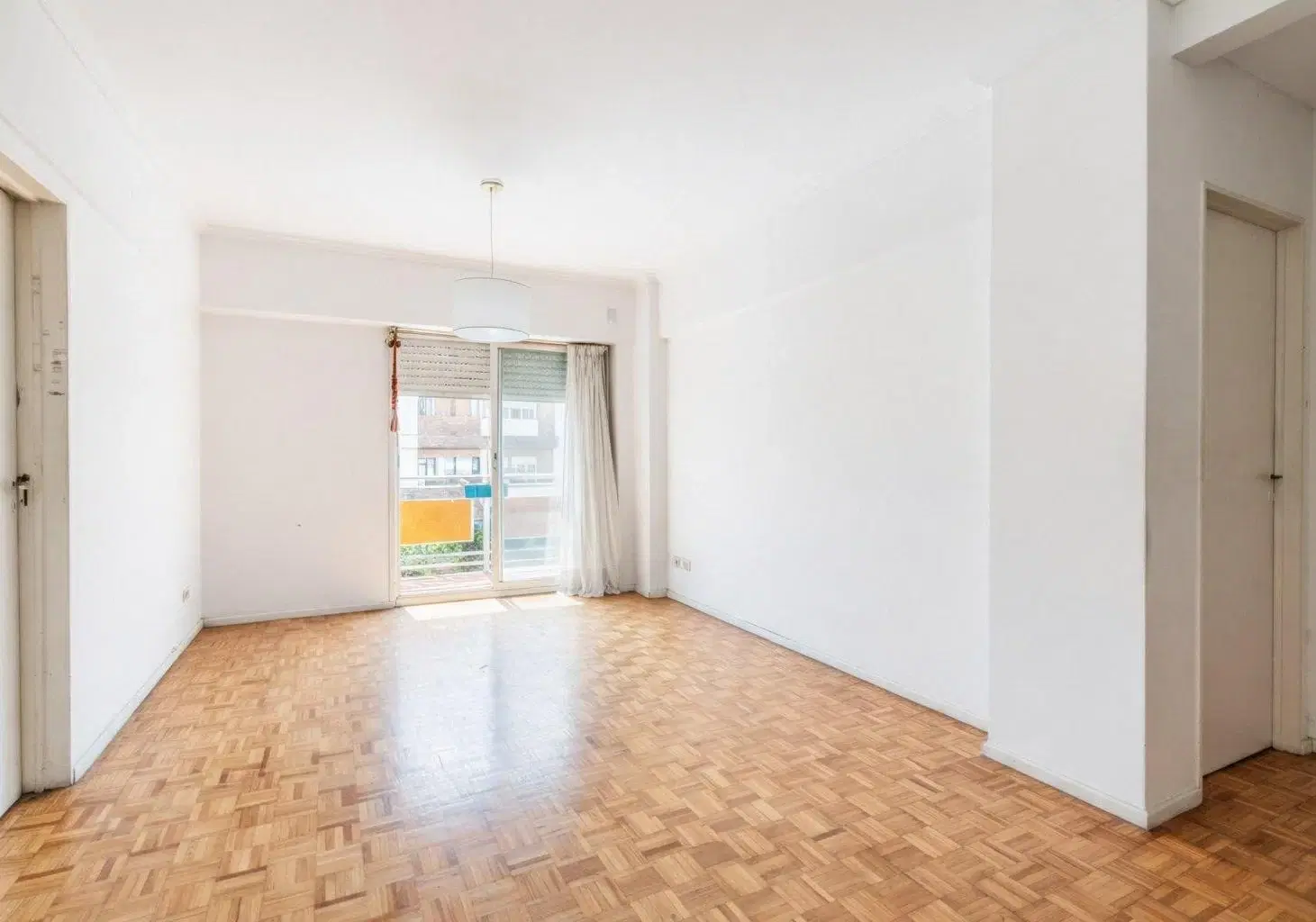 Piso · Departamento · En Venta · 3 Ambientes con Dependencia · cochera · Luminoso · Nuñez 2