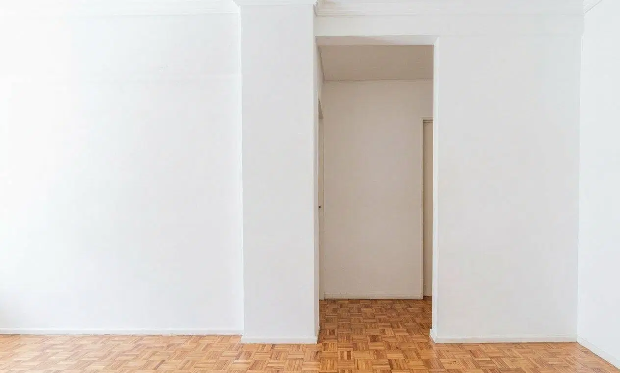 Piso · Departamento · En Venta · 3 Ambientes con Dependencia · cochera · Luminoso · Coghlan 4