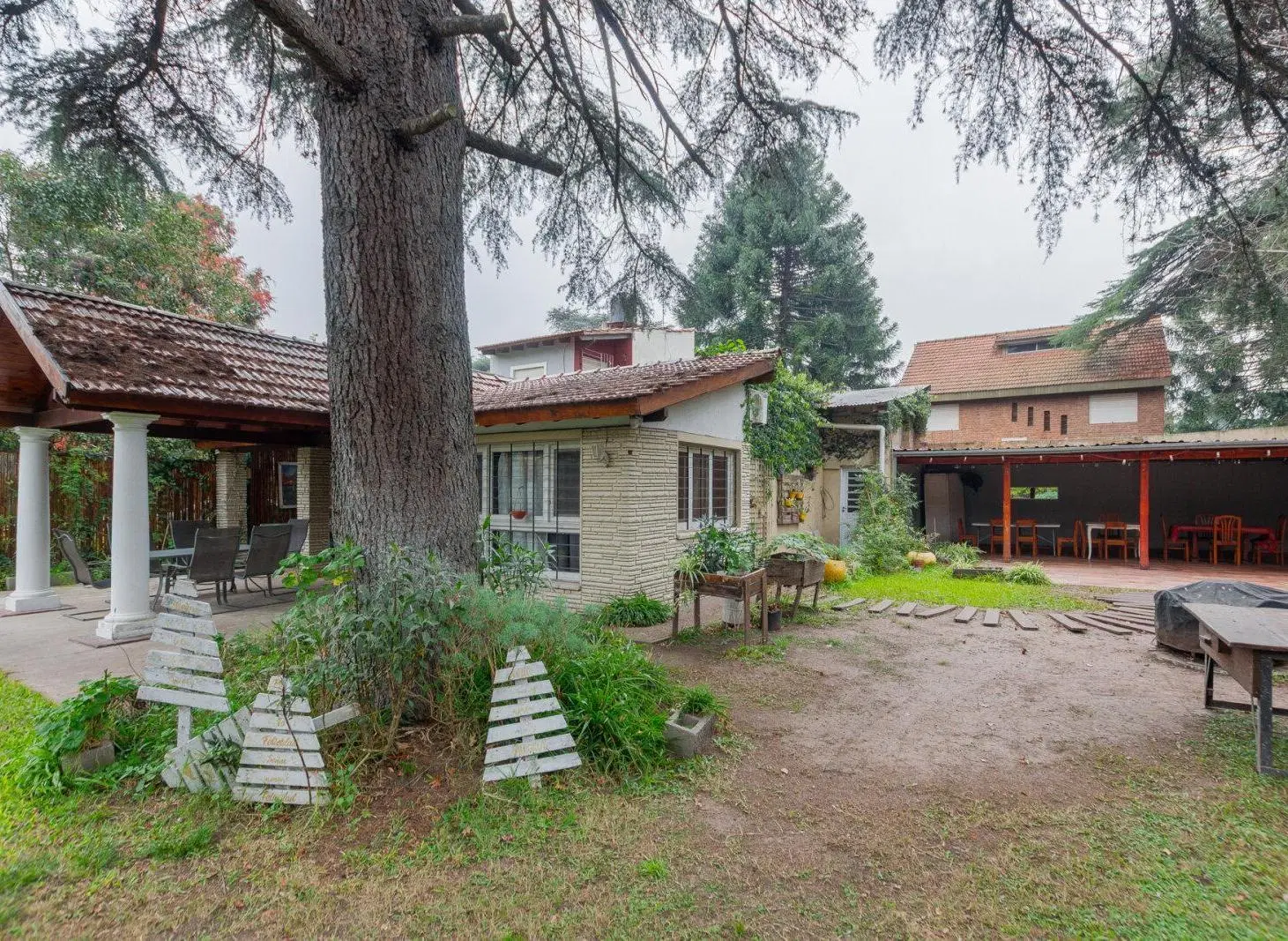 Casa · En Venta · 4 Ambientes · Pileta · Quincho · Villa Udaondo 8