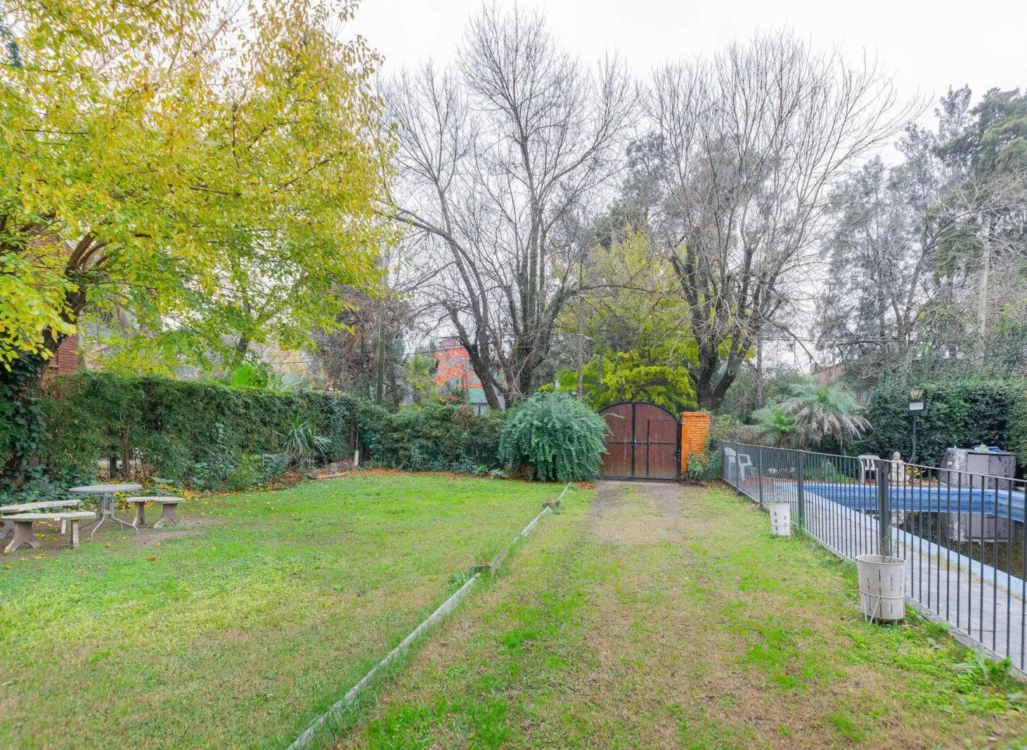 Casa · En Venta · 4 Ambientes · Pileta · Quincho · Villa Udaondo 2
