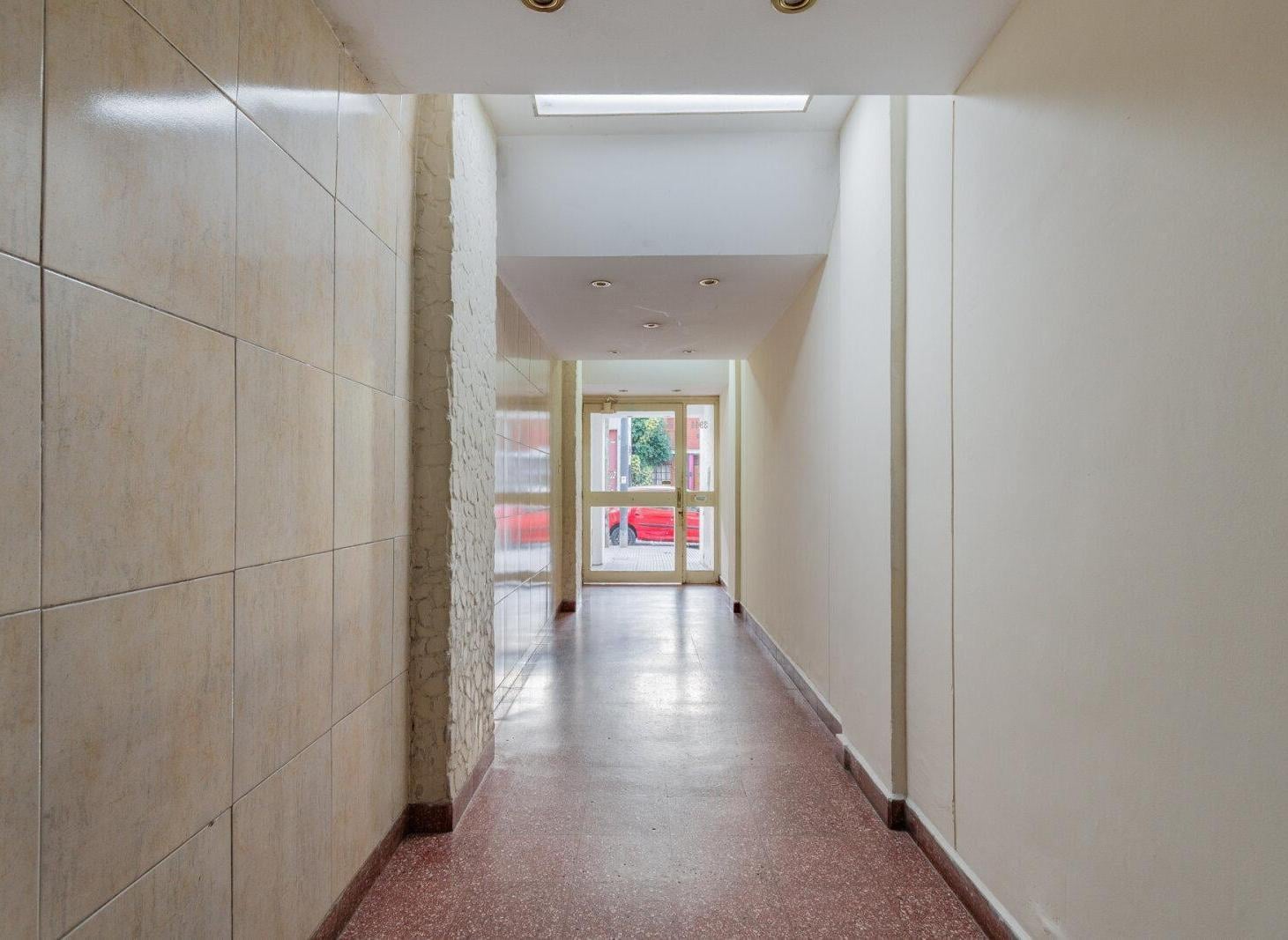 Departamento · En Venta · Luminoso · 4 Ambientes · A refaccionar · Monte Castro