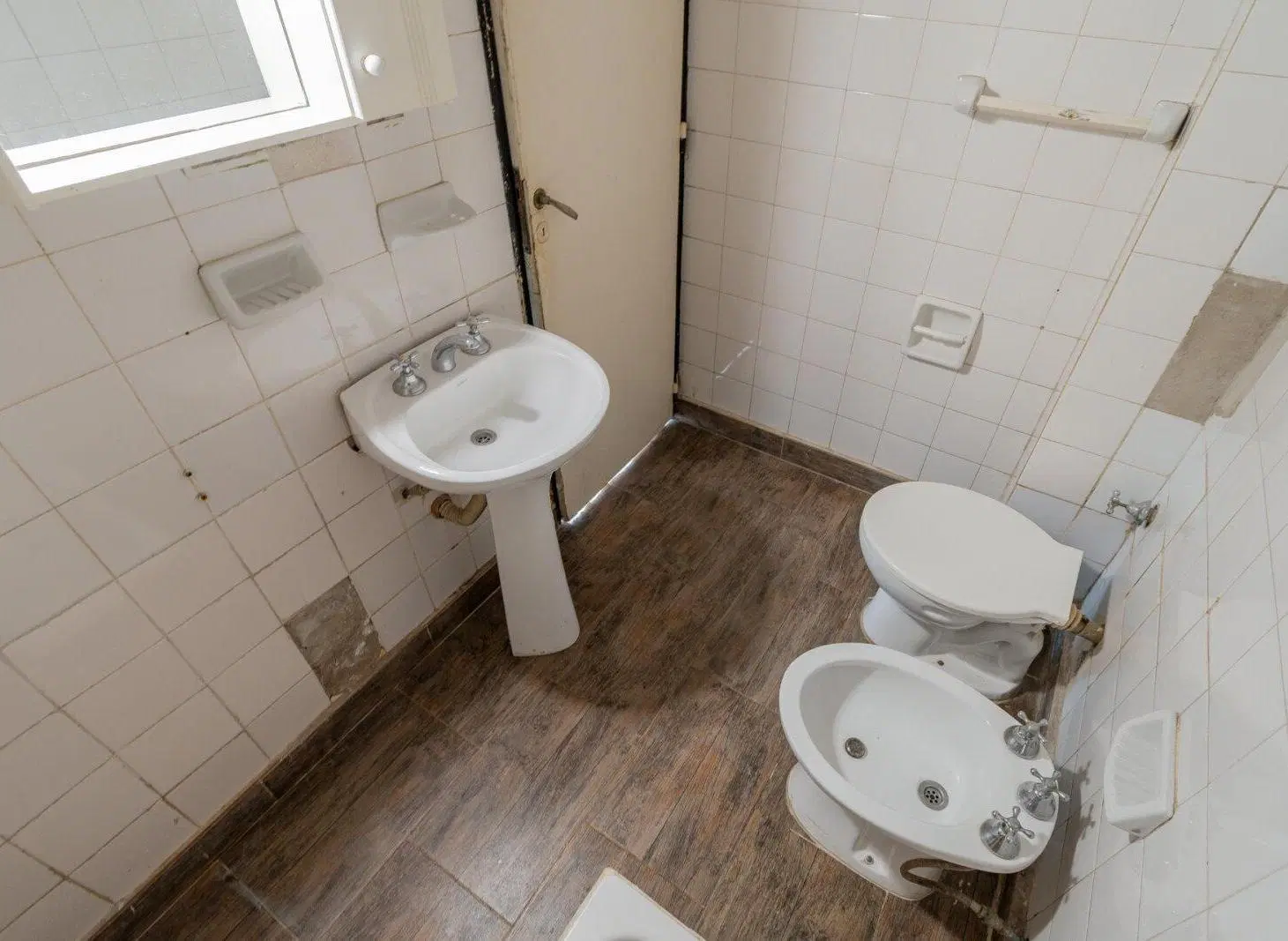 Departamento · En Venta · Luminoso · 4 Ambientes · A refaccionar · Monte Castro 5