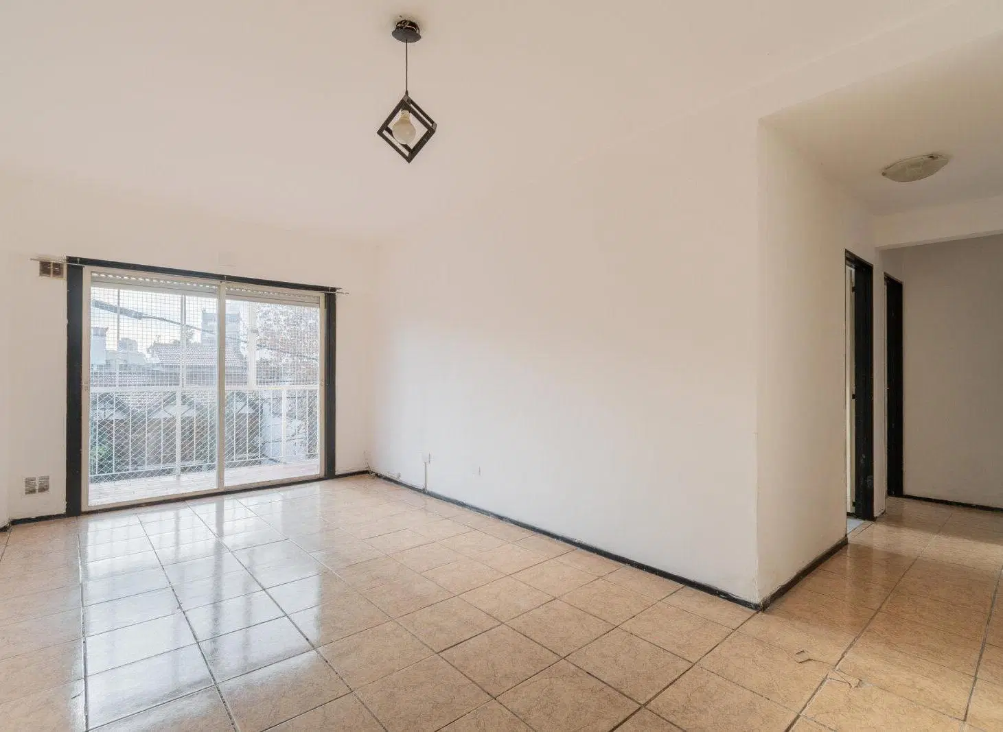 Departamento · En Venta · Luminoso · 4 Ambientes · A refaccionar · Monte Castro 4