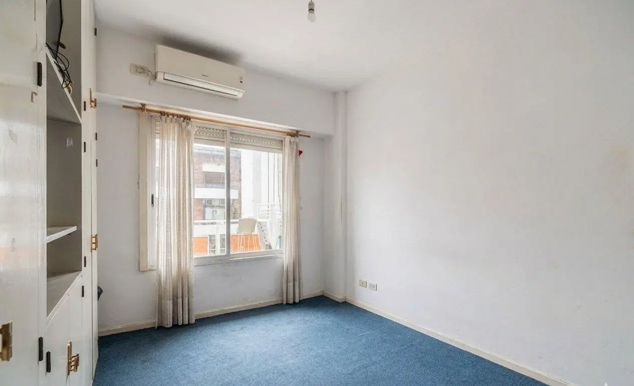 Piso · Departamento · En Venta · 3 Ambientes con Dependencia · cochera · Luminoso · Coghlan 4