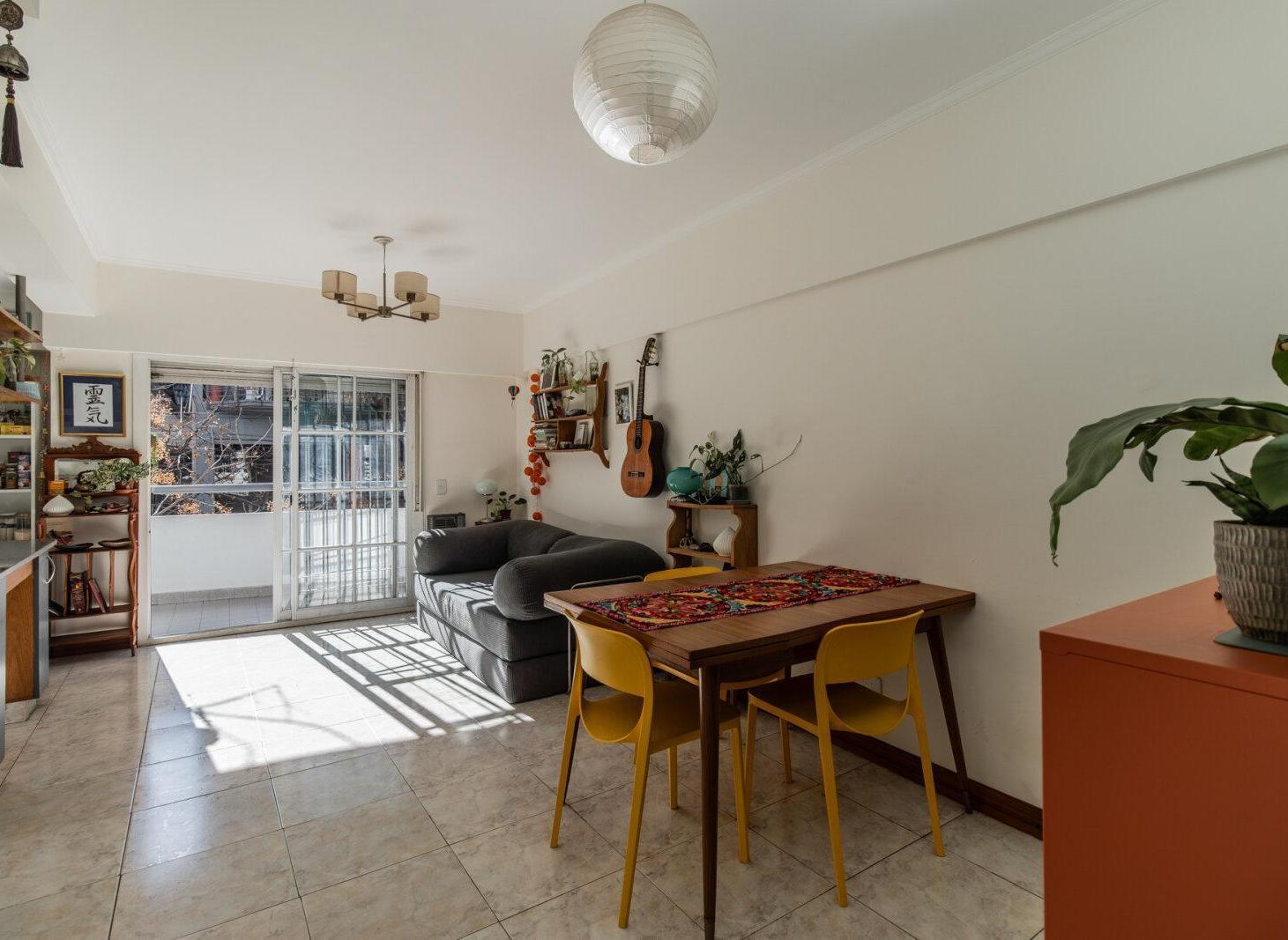 Foto de VENTA . DEPARTAMENTO . SEMIPISO . DOS AMBIENTES . PATIO Y BALCÓN, imagen 3