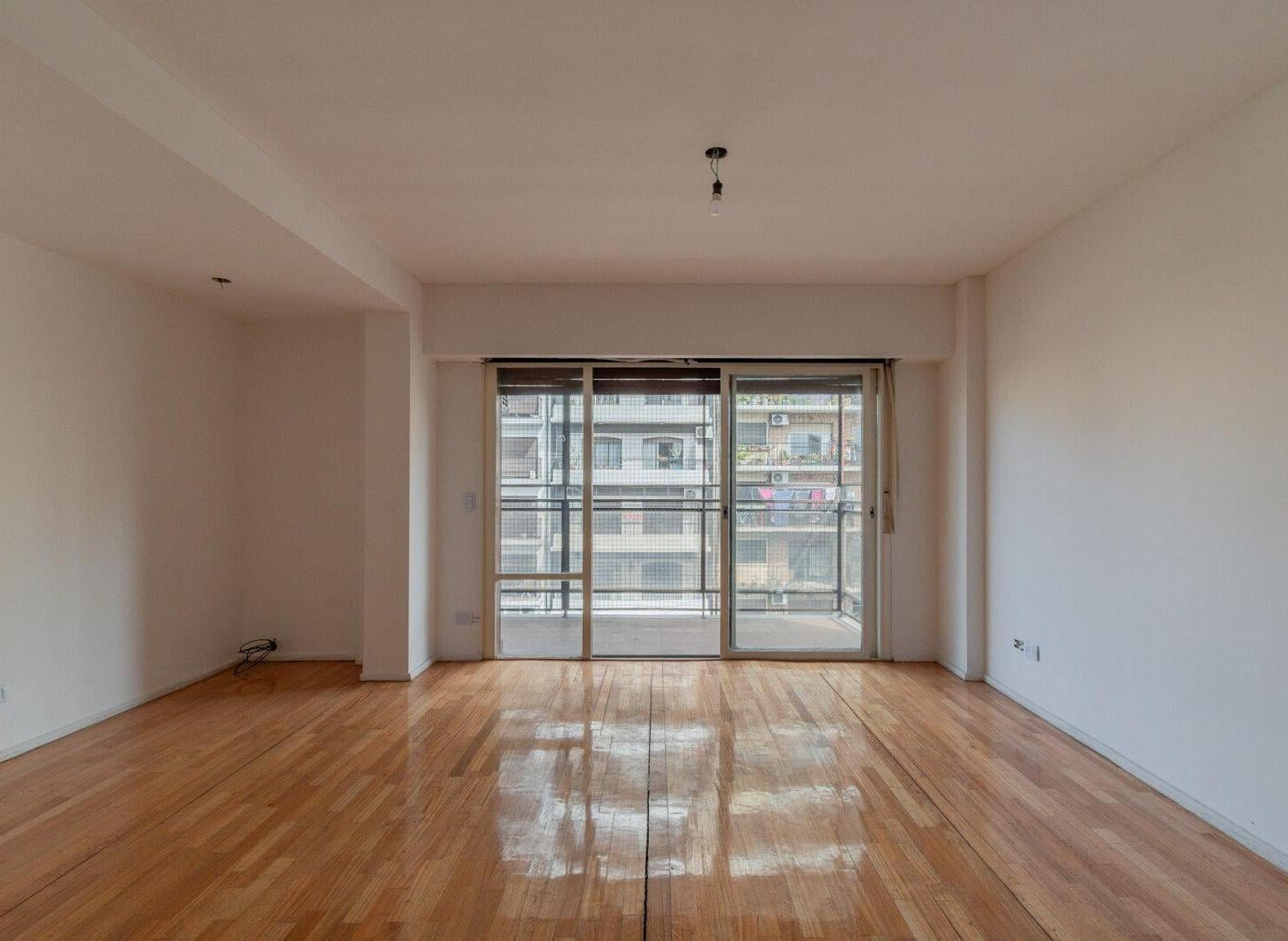 Foto de Departamento · Venta · 4 Ambientes Al Frente · Cochera · Apto Crédito ·, imagen 1