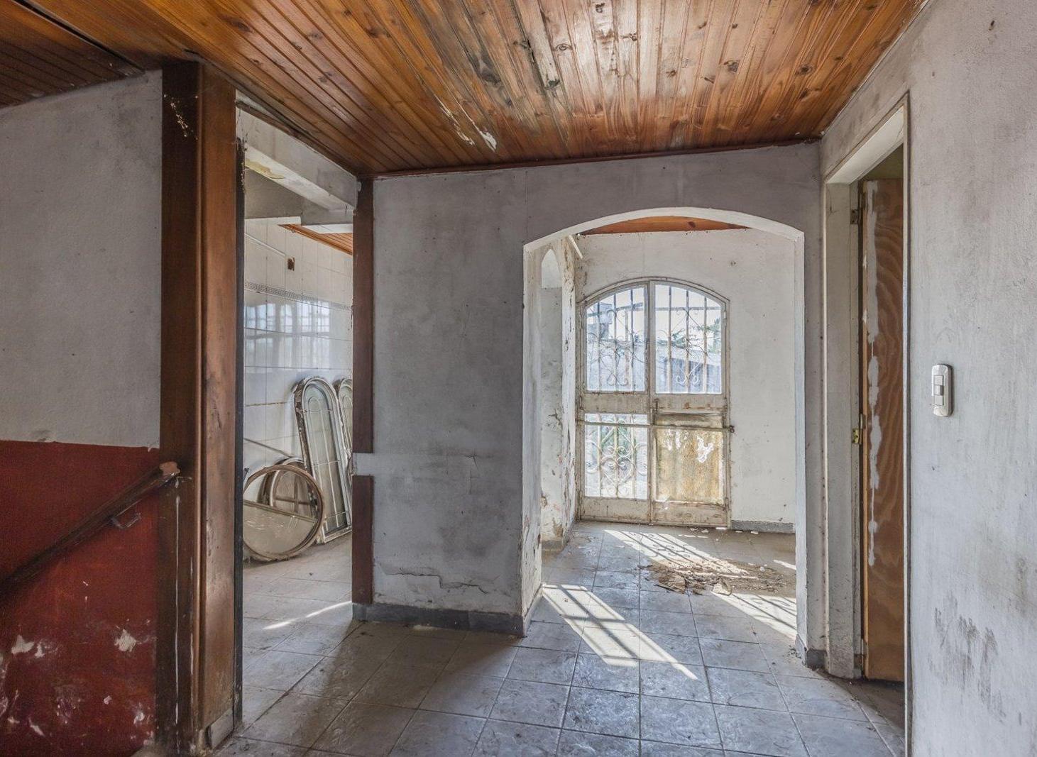 Foto de Depósito Galpón en Venta en Morón, G.B.A. Zona Oeste, Argentina, imagen 1