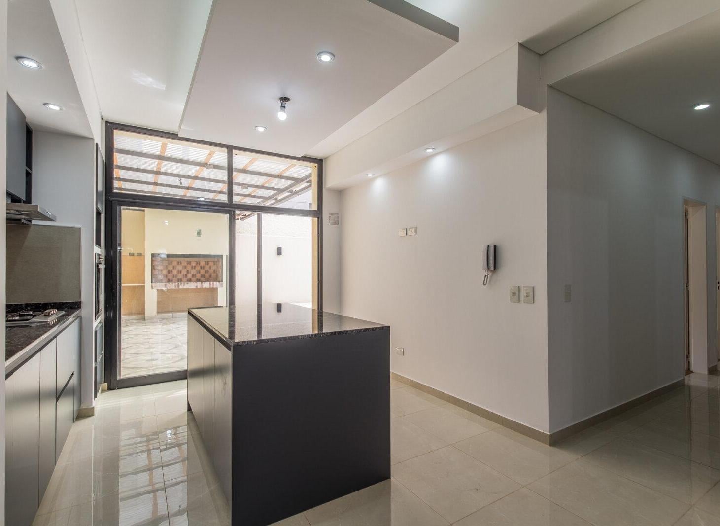 Foto de Casa · En Venta · 4 Ambientes · A Estrenar · Con Pileta · Morón, imagen 1