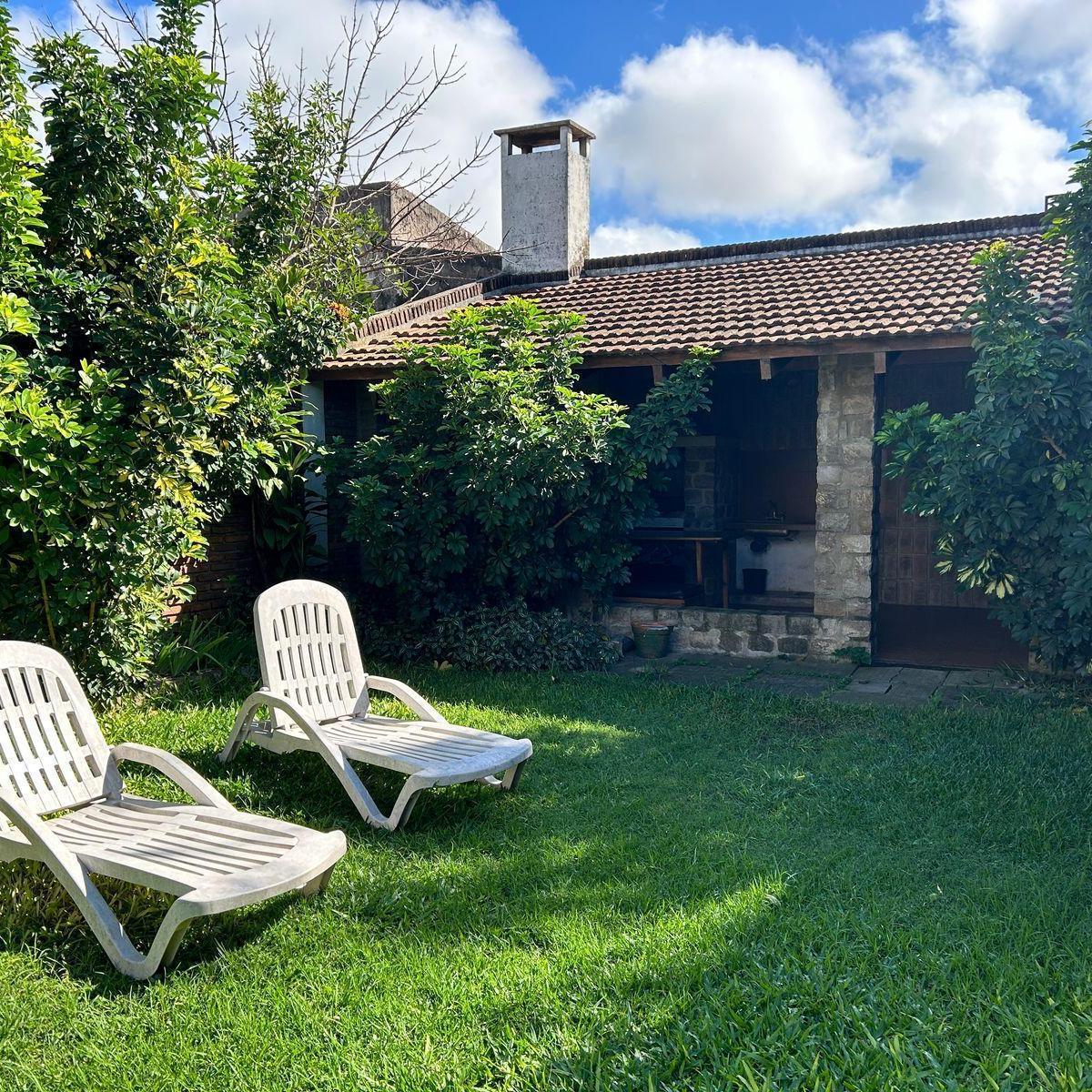 Casa Céntrica de Época con Amplios Espacios: ¡Ideal Para Renovar y Crear Tu Hogar Ideal! 5
