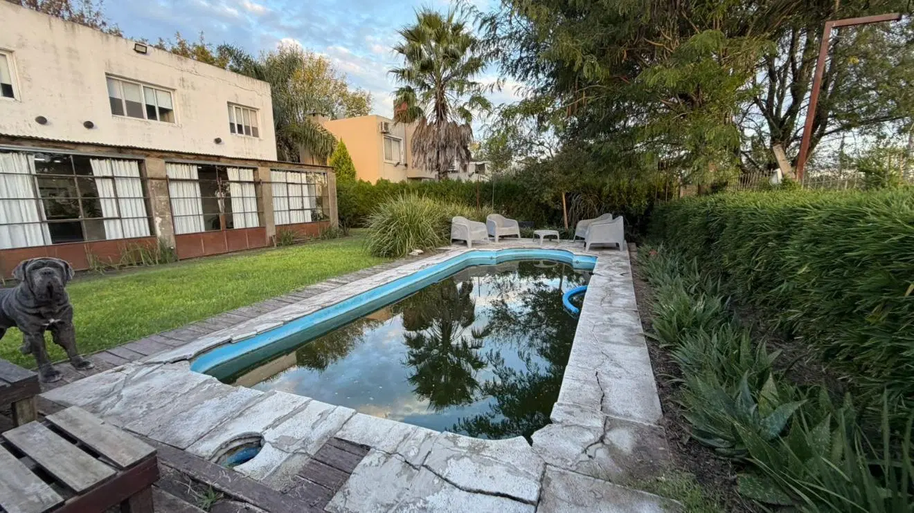 ### VENTA casa en Los Potrillos PILAR ### 2