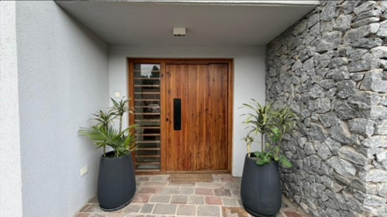 Foto de Impecable!! Calidad y diseño en 4 Dormitorios + Escritorio, imagen 1