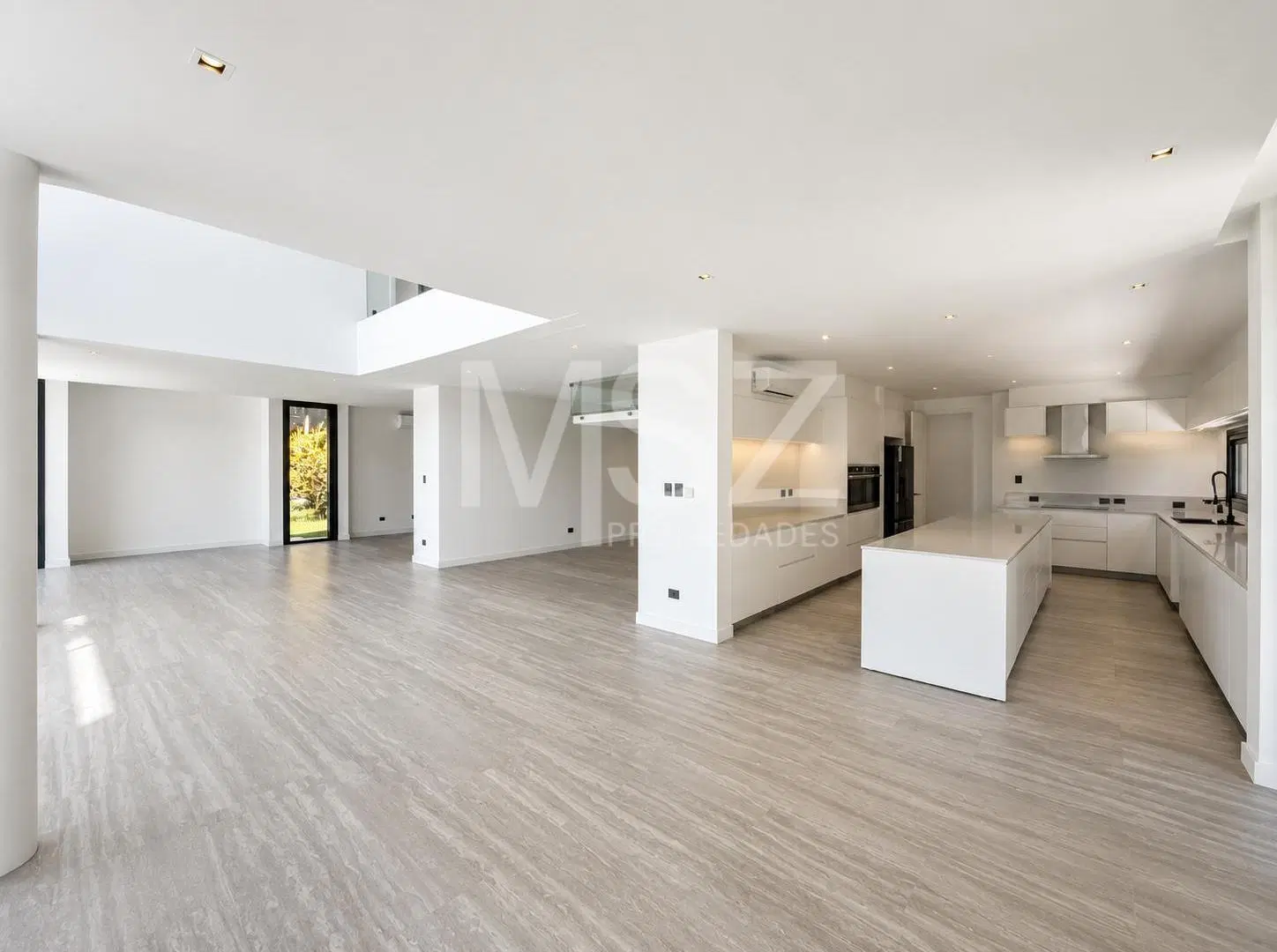 Casa a estrenar en venta sobre el río en El Yacht, Nordelta 5