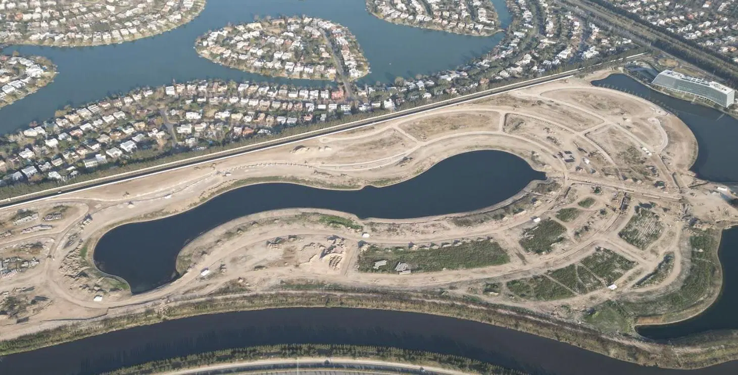 Terreno en venta sobre lago en barrio Silvestre, Nordelta 2