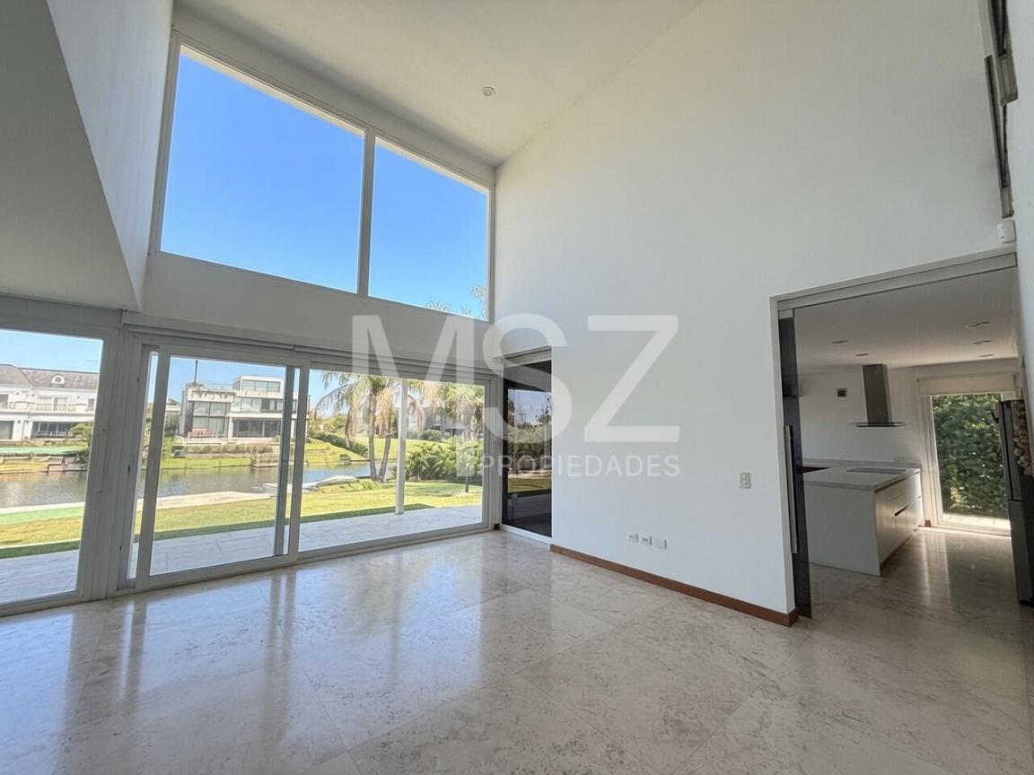 Foto de Casa en venta sobre el lago en barrio El Golf, Nordelta, imagen 4