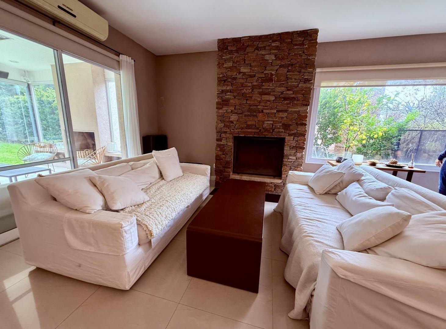 Foto de Casa en alquiler con muebles en Los Sauces, imagen 2