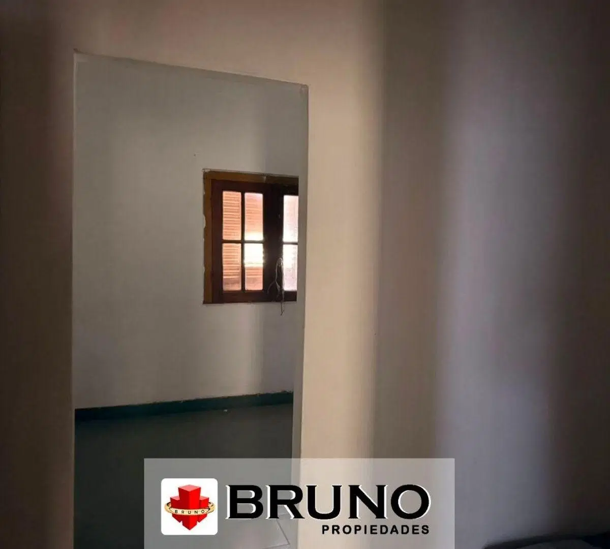 VENTA DE CASA 4 AMBIENTES EN MERLO 3