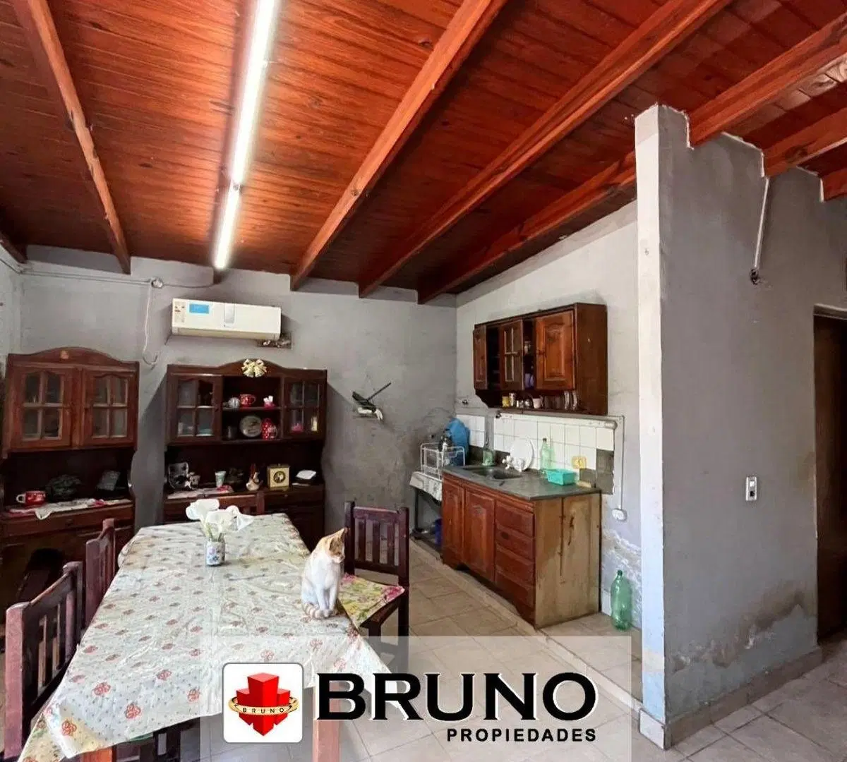VENTA DE CASA 2 AMBIENTES EN MARCOS PAZ 2